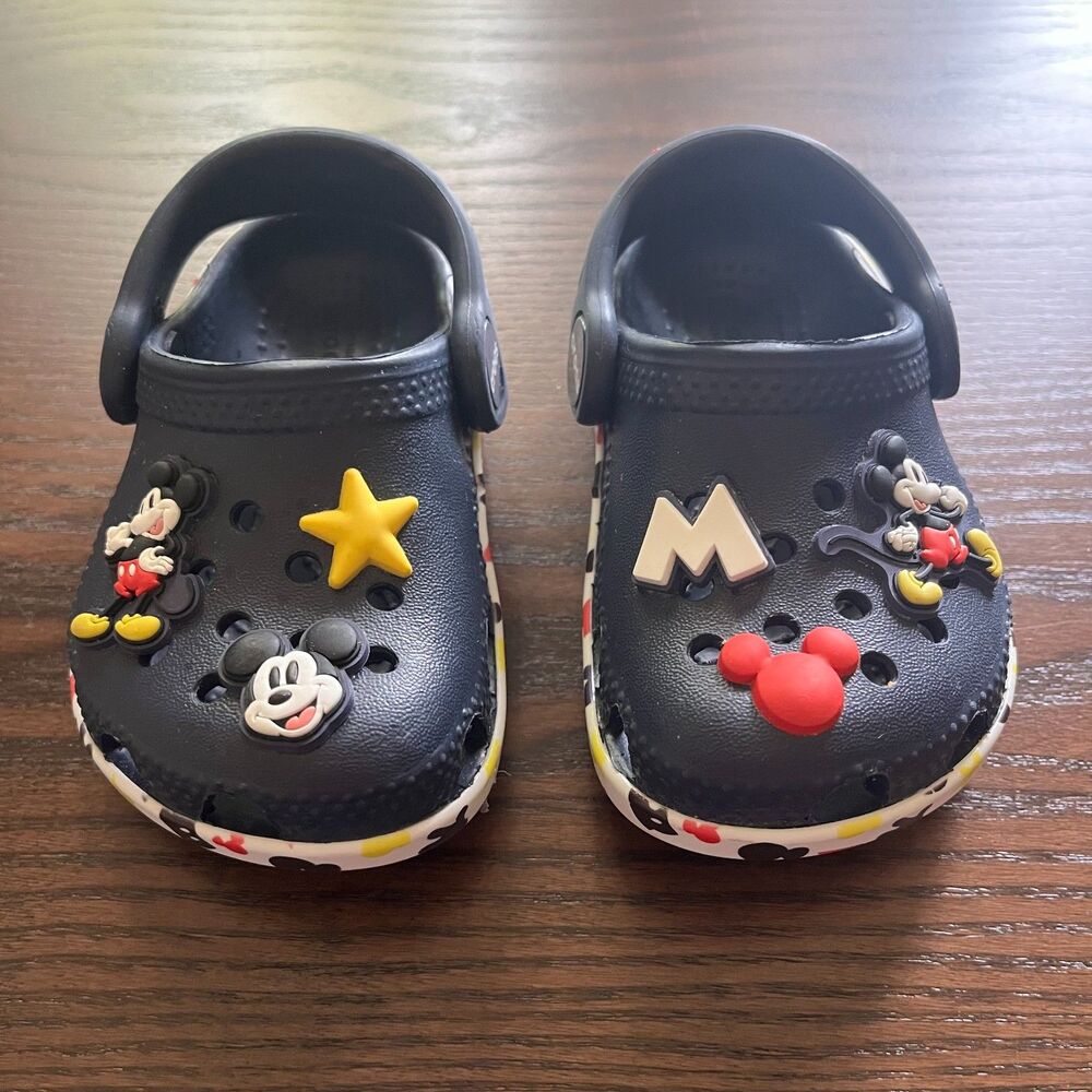 Crocs Toddler Disney Mickey & Friends Classic Clog C4